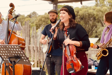 **FREE ENTRY** The Backyard Banjo Club (Front Bar)