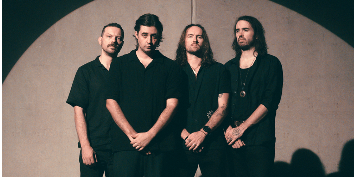 Hands Like Houses | Mackay